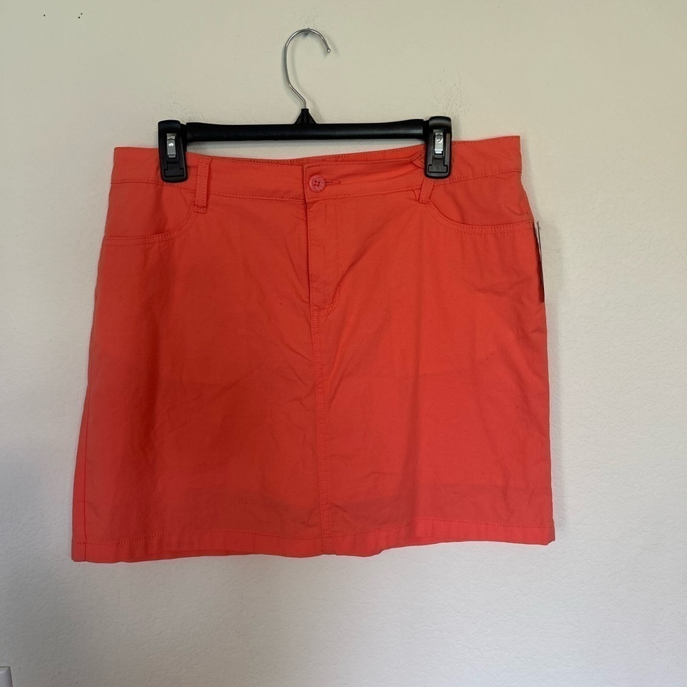 NWT St. John's Bay Skort Womens 12 Pink
A-Line Mini Coral